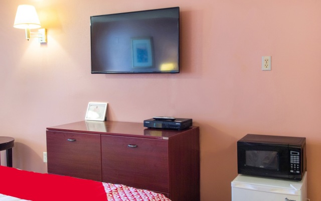 OYO Hotel Edison NJ Route 1