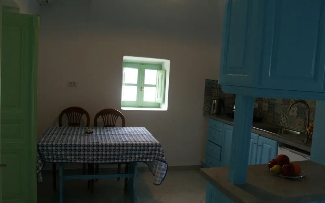 Mythos Traditional Stonehouse