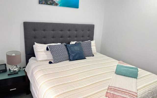 Nineteen On Gregory G02