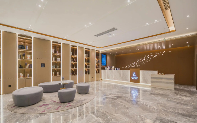 Lavande Hotel (Beijing Huilongguan Jishuitan Hospital Longze West Subway Station) – Lobby – Beijing