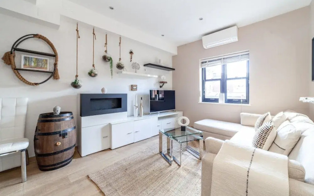 The Ravenscourt Park Collection