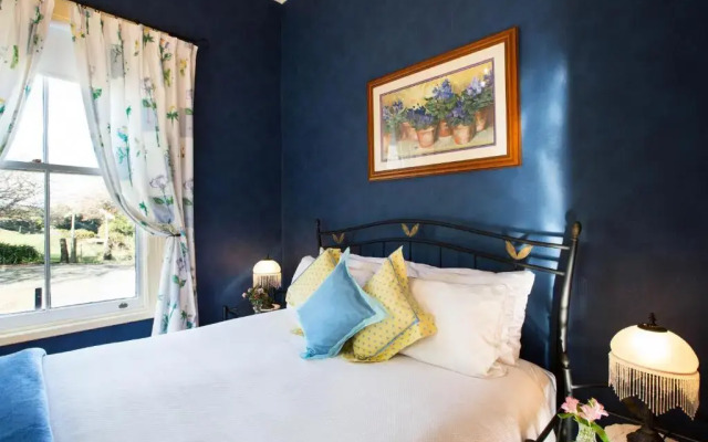 Tairoa Lodge & Cottage