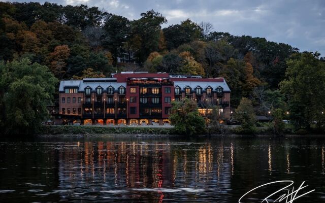 River House at Odette's