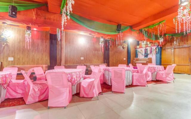 OYO Townhouse 687 Hotel 77