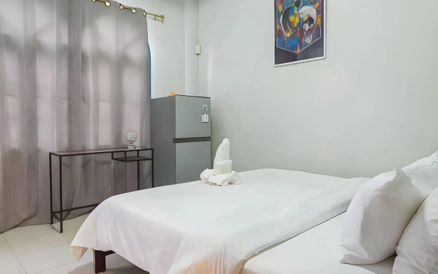 Asoke Montri Hostel