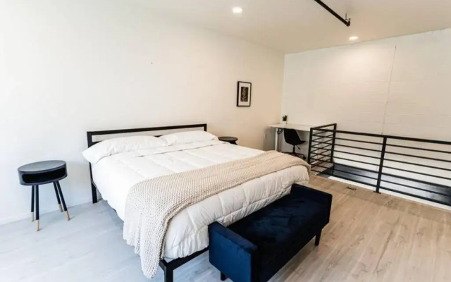 Amazing 1BR Loft Located Downtown