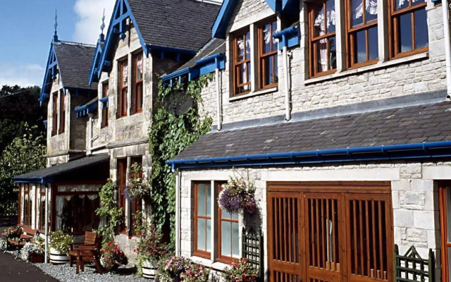 Rosemount Hotel
