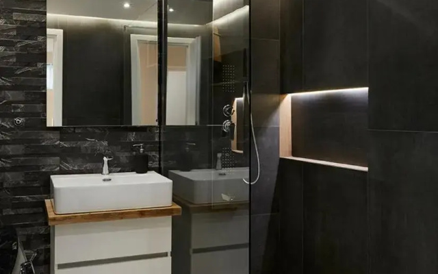 Central & Comfy apartment 2mins walking from metro