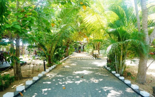 Star Rest Beach Hotel Arugambay