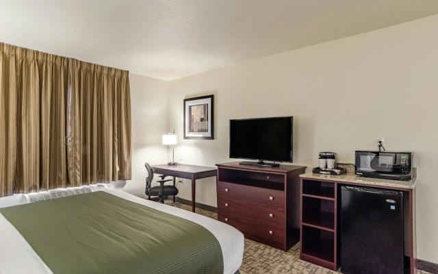 Cobblestone Inn & Suites - Bridgeport