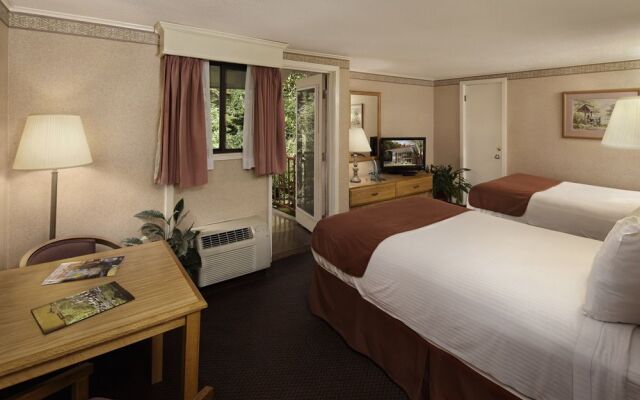 Zoders Inn and Suites