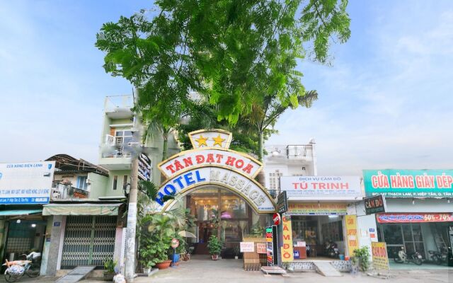 Tan Dat Hoa Hotel by OYO Rooms