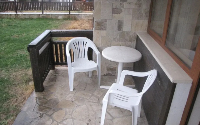 Edelweiss Inn Apartments