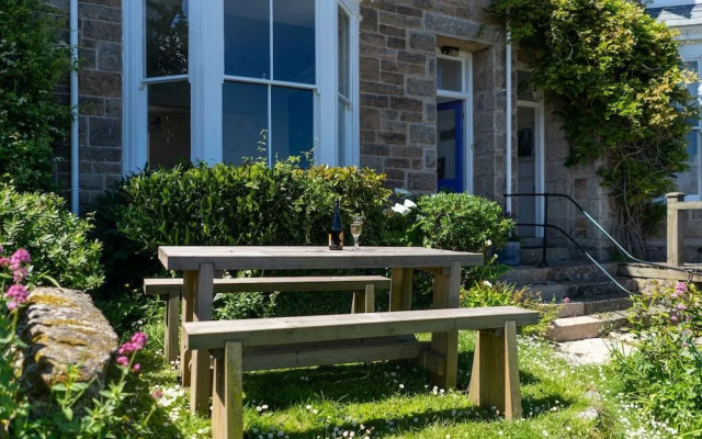 Accommodation Orla-Mo