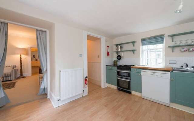 1 Bedroom Apartment in New Town
