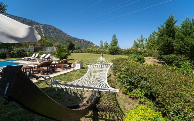 Pleasant House With Private Pool in Fethiye