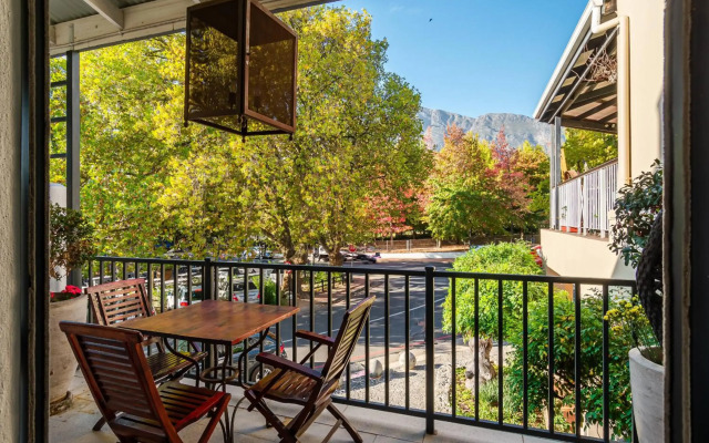 The Ivy Apartments