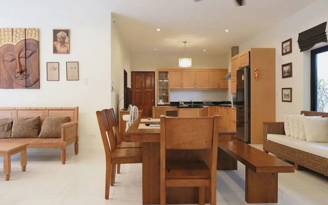 Natcha Pool Villa Pattaya