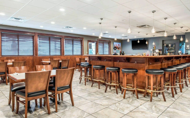 Quality Inn Austintown - Youngstown West