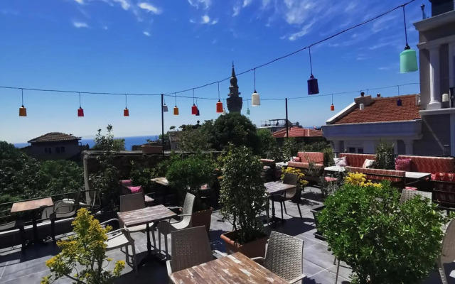Apple Tree Hotel