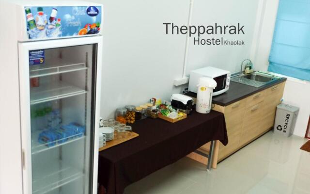 Theppahrak Hostel Khaolak