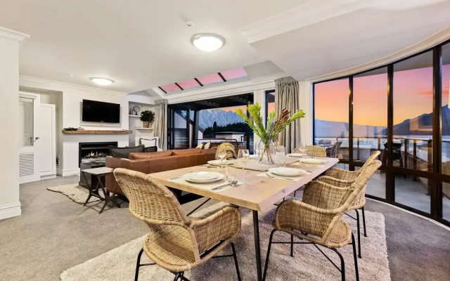 Central Luxury at 408 The Beacon 2 BR