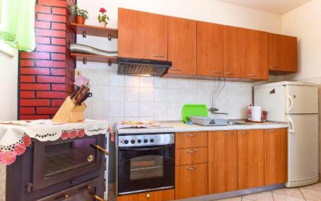Holiday House Anica 1313