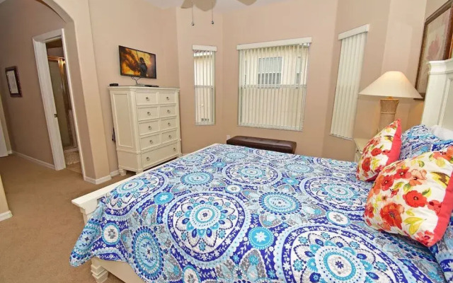 731 Sunbright Villa 5 Br villa by RedAwning
