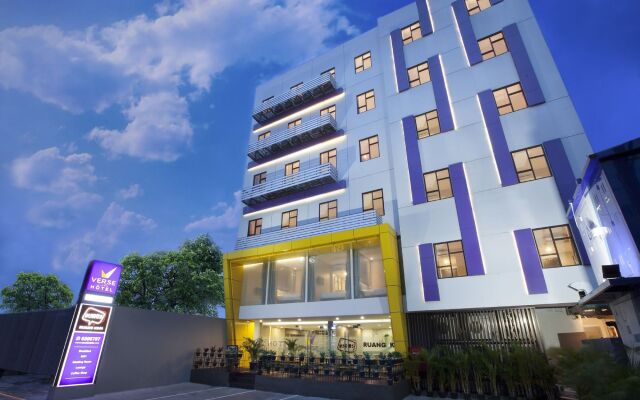 Verse Lite Hotel Pembangunan