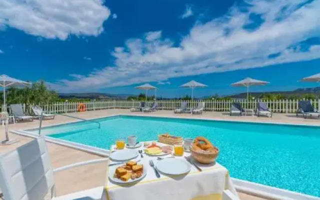 Leonidas Resort