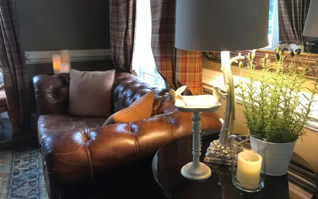 Jedediah Hawkins Inn