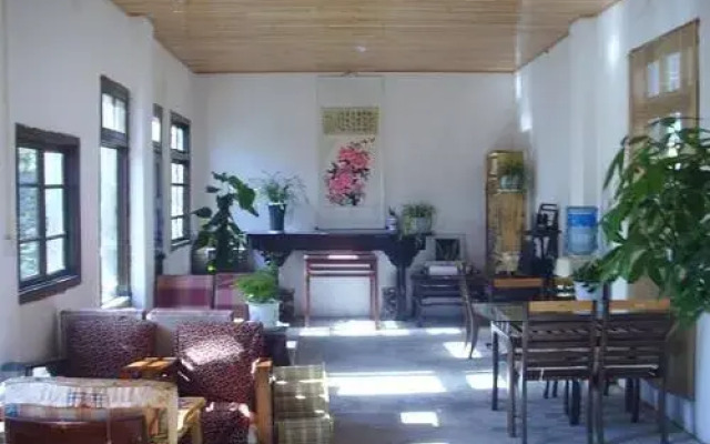 Qiumuju Inn-dali