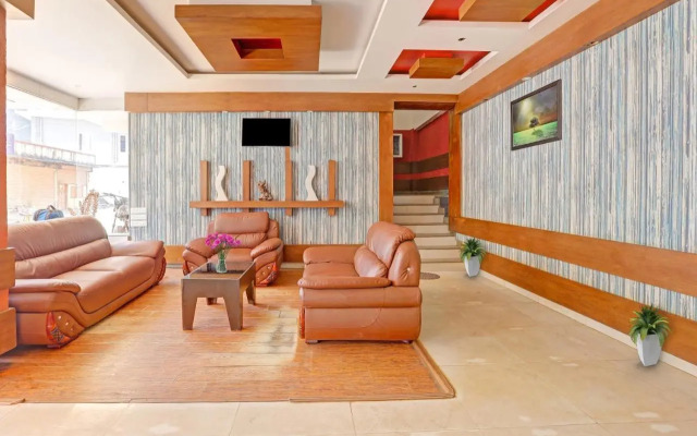 OYO 70390 Jayam Ooty Residency