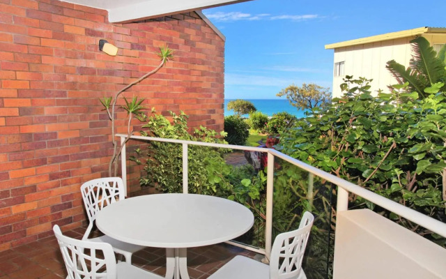 Unit 4 'Coolum Cove', Coolum Beach