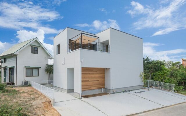 Urban Villa Resort Onna