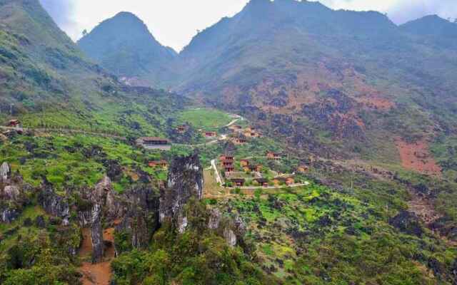 Hmong Village Resort