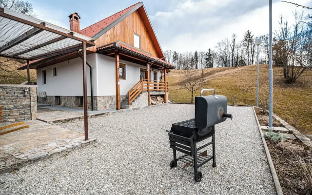 Valley View Holiday Home Mrak With Sauna