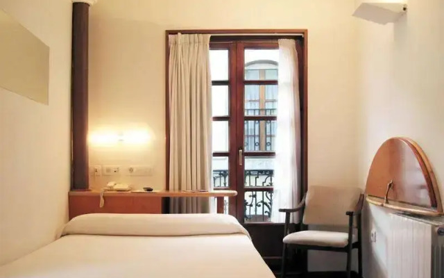 La Plaza Hotel Luanco