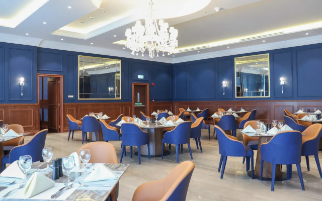 The Bentley Luxury Hotel and Suites
