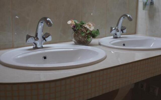 Штраус Хаус — фото