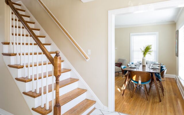 Spacious 6BR /2.5 Bath in Highlands!