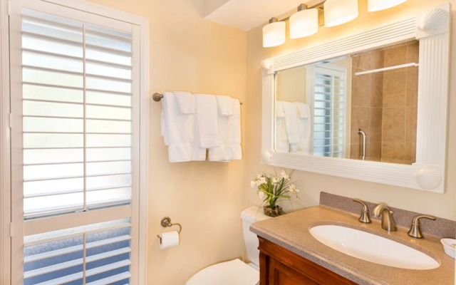 Island Beach Club 230D