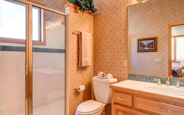 Gold Flake Lodge Main Street By Pinnacle Lodging