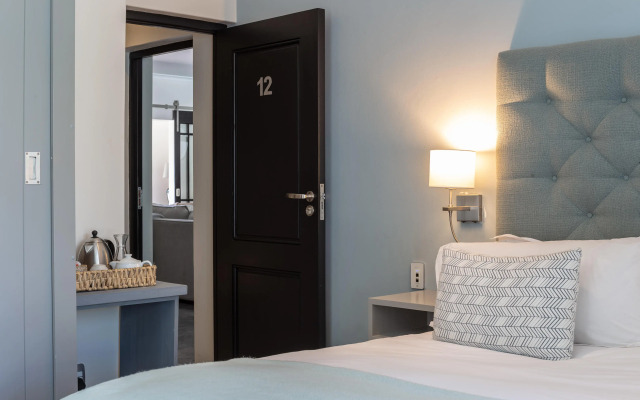 Whale Rock Luxury Lodge