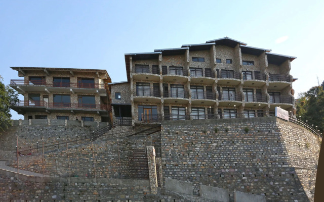 OYO 4761 Grand Himalayan Hotel & Resorts