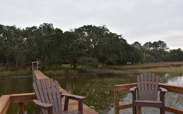 Plantation Oaks Inn