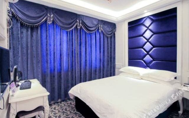 Qiha E-sports Hotel (Jinhua Government World Trade City Plaza)