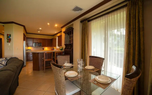 Bay Residence 9F 3 bdr 2 Bath