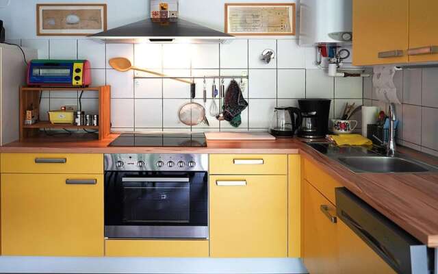 Holiday Home With art