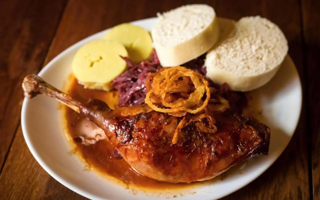 U Zlate Podkovy - At The Golden Horseshoe